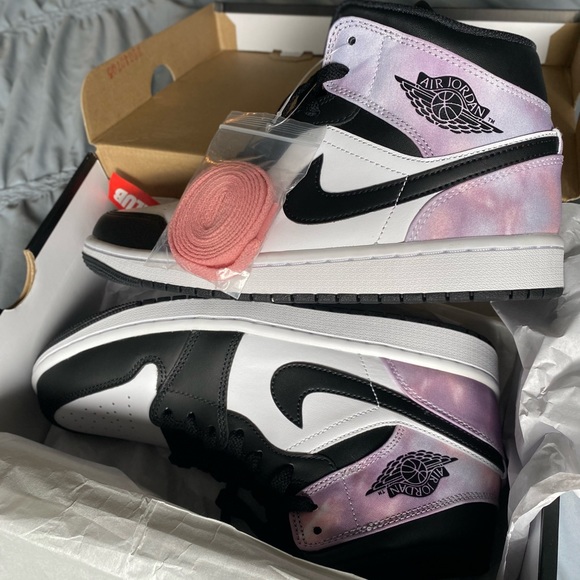 AIR JORDAN 1 MID SE 'ZEN MASTER'
White

US SIZE US 9.0 M - Picture 3 of 3